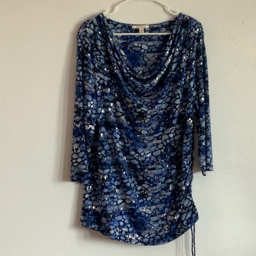 Sequined Blue print JM Collection top